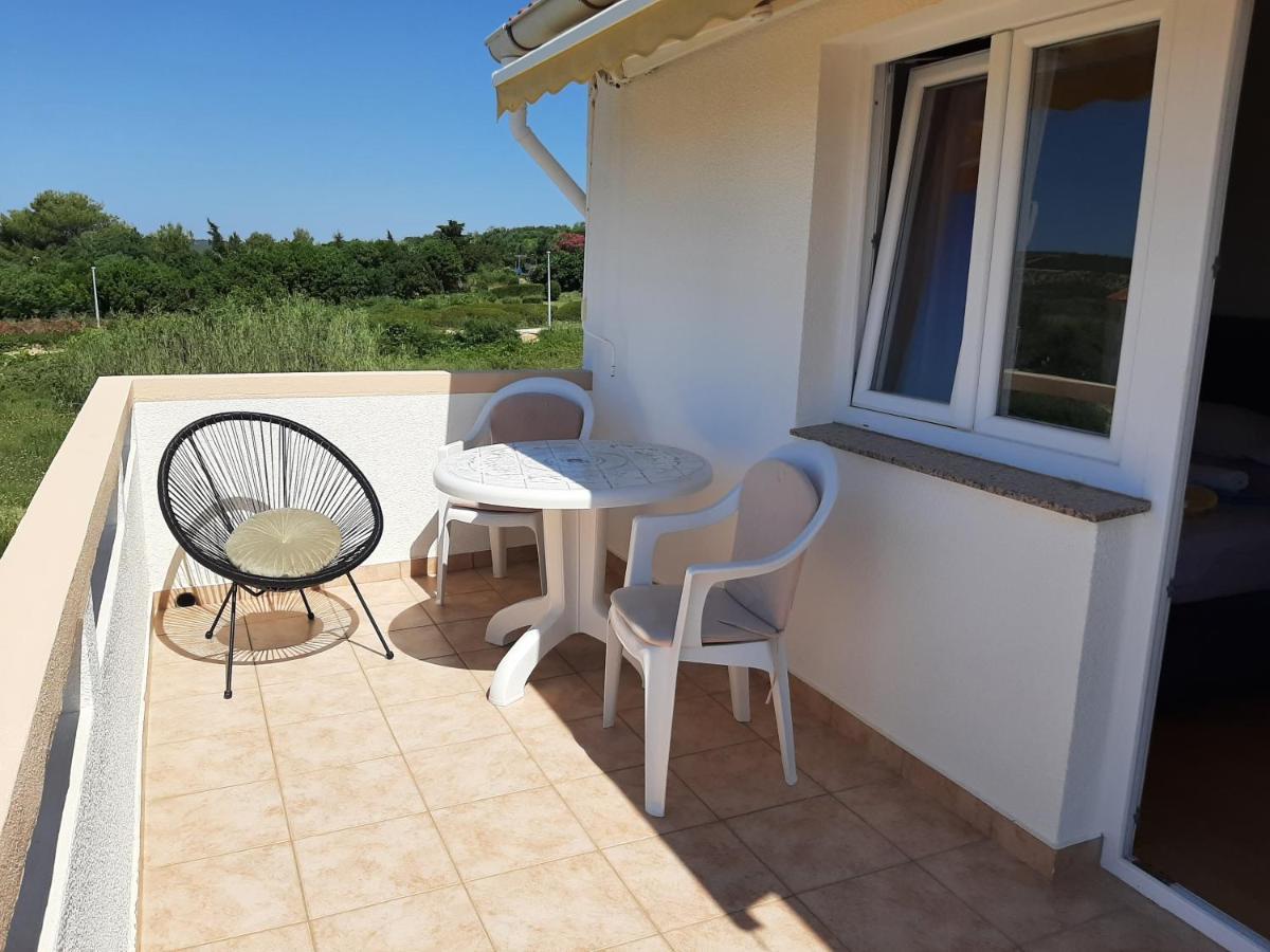 Apartments Donadic I, Caska Novalja Exterior photo